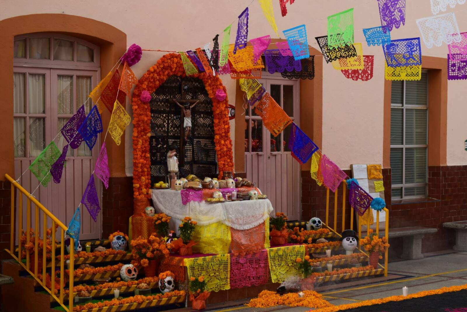 Ofrenda Institucional 2024