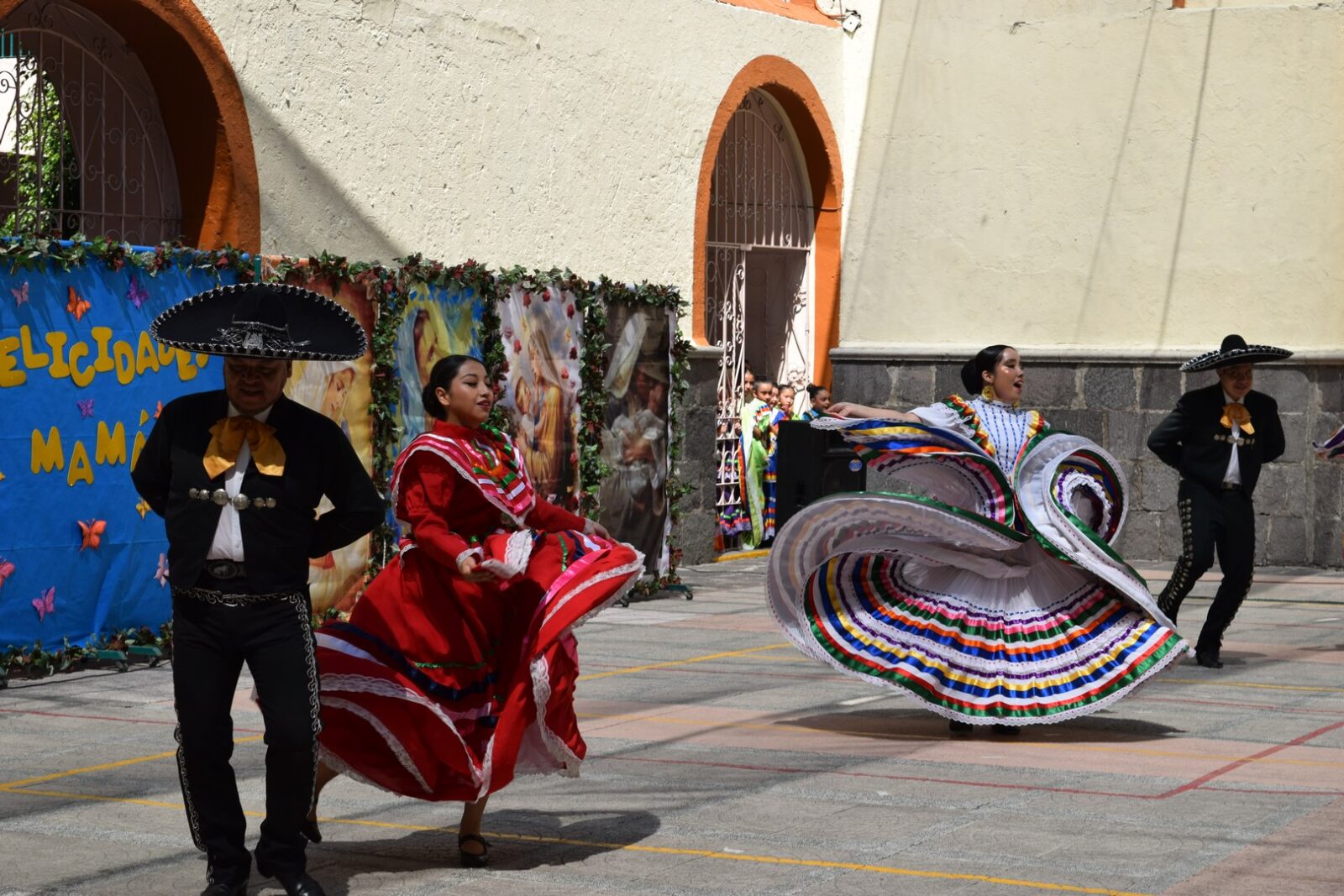 Festival del 10 de mayo 2025
